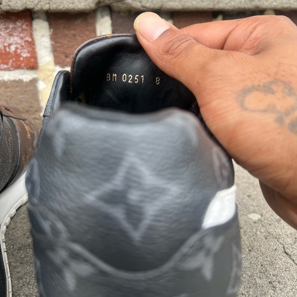 Louis Vuitton Brown and Black Sneakers Modern Design - Picture 7 of 7